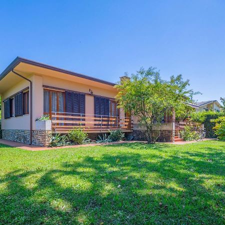 Holiday Home Donatella By Interhome Marina di Pietrasanta Bagian luar foto